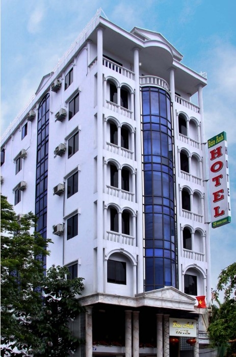 Thi công sơn Khách sạn Quang Minh cũ nay là Khách sạn Bảo An - Đường Minh Khai - Hải Phòng